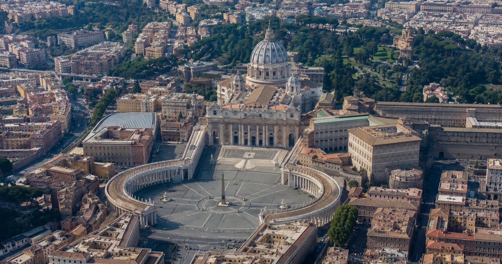 バチカン市国がなぜ小さいのかをイメージし、ローマに囲まれた最小国家の建築や歴史的な街並みを表すイメージ画像